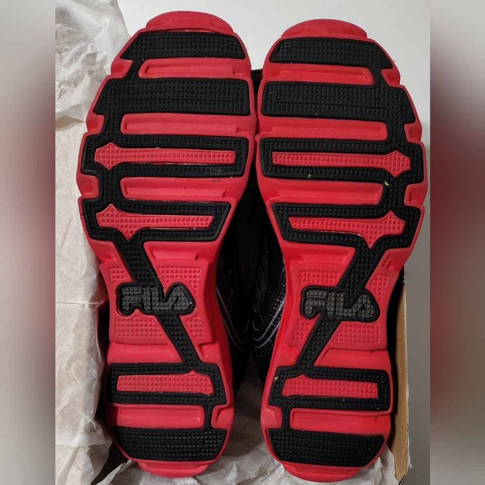 Fila Men's Memory Fresh 2 Black and Red 10 1/2 Sneakers - Picture 8 of 9